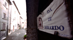 3-Zi-berardo-insegna